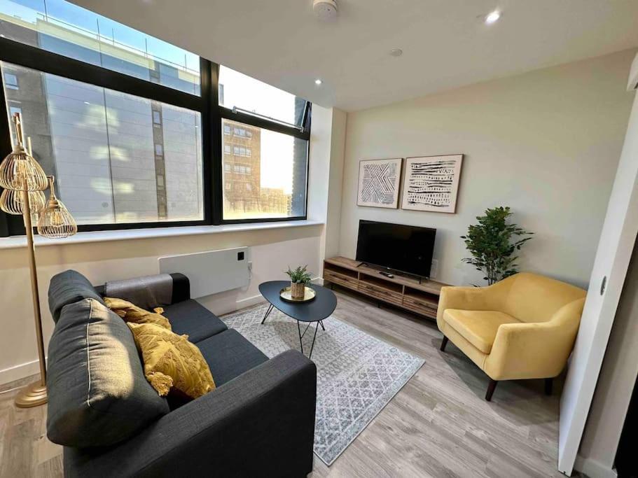 1 Bed Flat With View Of Old Trafford Apartment Manchester Luaran gambar