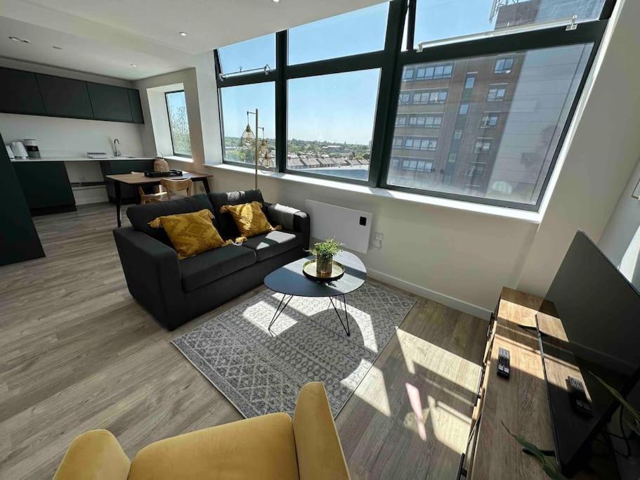 1 Bed Flat With View Of Old Trafford Apartment Manchester Luaran gambar