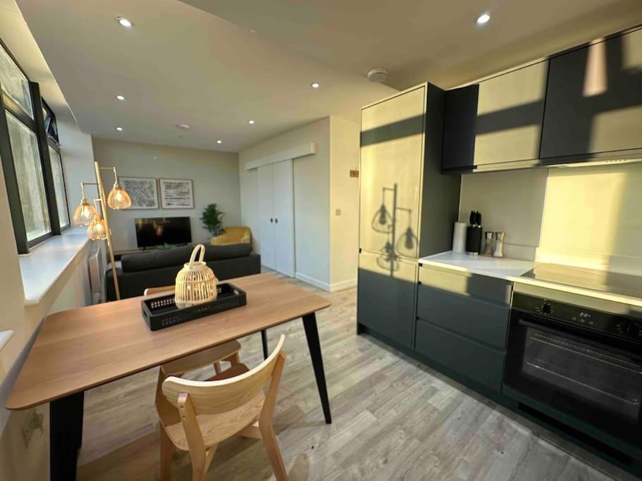 1 Bed Flat With View Of Old Trafford Apartment Manchester Luaran gambar