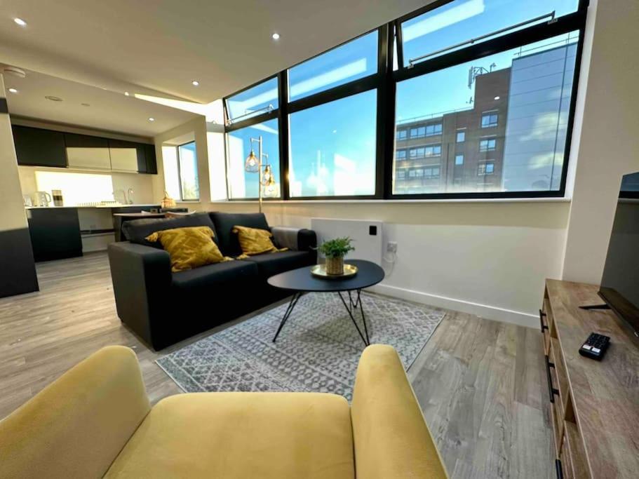 1 Bed Flat With View Of Old Trafford Apartment Manchester Luaran gambar